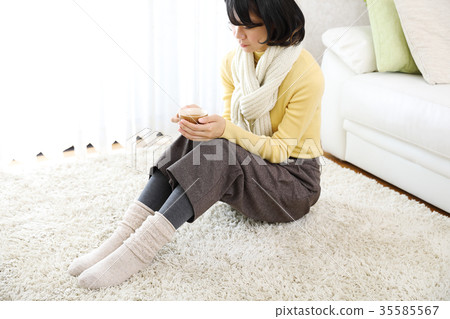 Drink a warm drink Drink a warm drink 35585567