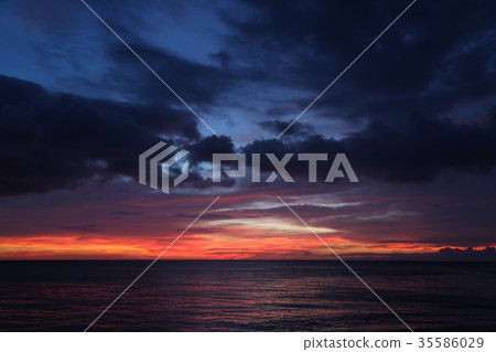 Beautiful sunset in Boracay 35586029