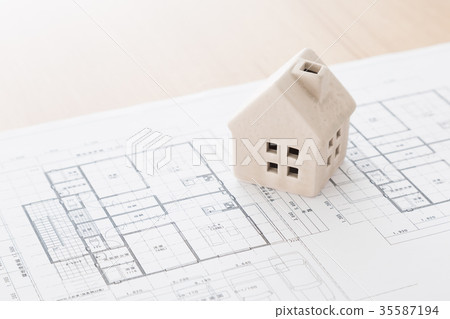 real estate  35587194