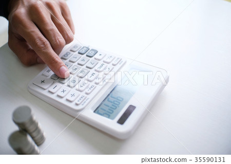 Accountant verify the business and saving Accountant verify the business and saving 35590131