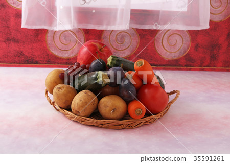 Fresh vegetables and fruits Fresh vegetables and fruits 35591261