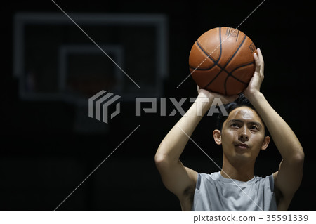 Men Shoot Basketball Shoot 35591339