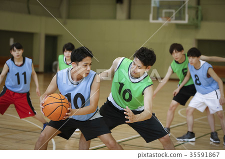 Basketball practice match 35591867