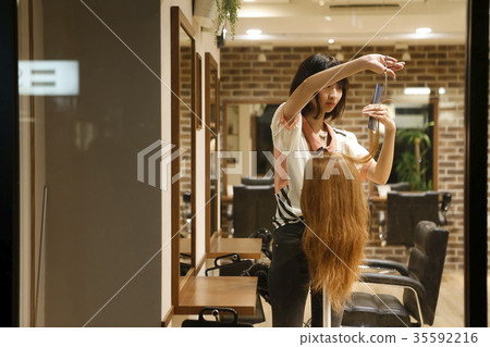 美髮師的助理練習 35592216