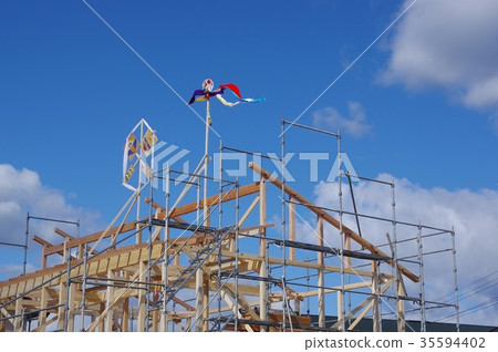 Housing of the upper wing of the house Housing of the upper wing of the house 35594402