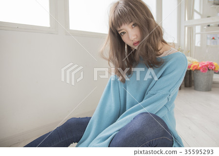 鬆散的中等頭髮 35595293