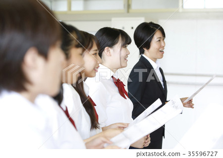 Students and teachers to chorus Students and teachers to chorus 35596727