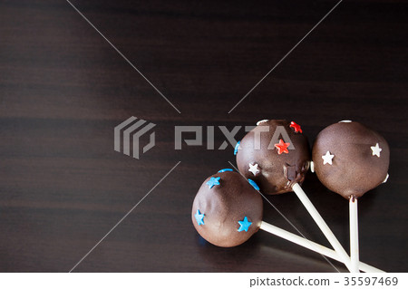 Christmas Chocolate cake pops on sticks Christmas Chocolate cake pops on sticks 35597469