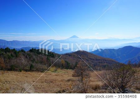 Mt. Fuji seen from the autumn Tokuyama Mt. Fuji seen from the autumn Tokuyama 35598408