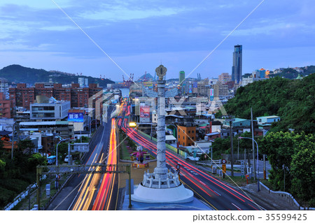 Keelung Port, Keelung, Zhongshan High, National Highway No. 1, Highway, Daye Tunnel, Night Scene, Color Temperature, Transportation Keelung Port, Keelung, Zhongshan High, National Highway No. 1, Highway, Daye Tunnel, Night Scene, Color Temperature, Transportation 35599425