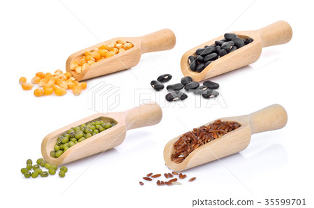 dried corn seeds,black bean,mung beans,brown rice dried corn seeds,black bean,mung beans,brown rice 35599701