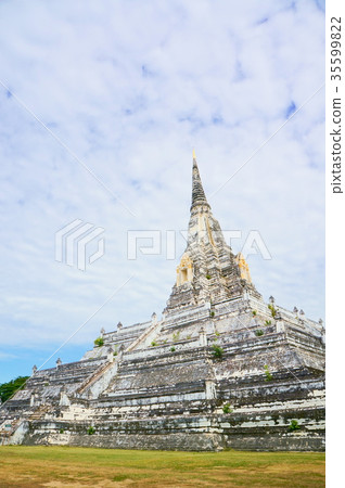 Wat Phukao Thong Wat Phukao Thong 35599822