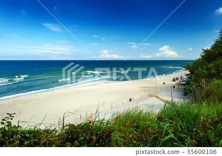 baltic shore near Rerik 35600106