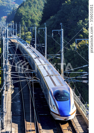 Hokuriku Shinkansen E7系列 35601081