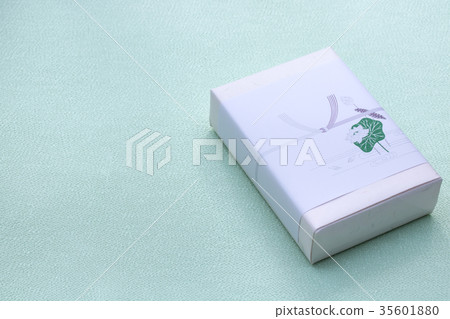 禮物/不幸 35601880