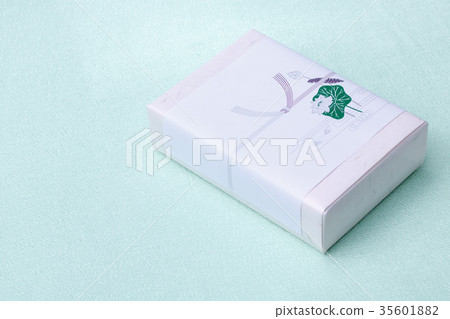 禮物/不幸 禮物/不幸 35601882