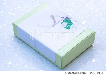 Gift / Unfortunate 35601931