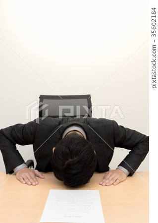 商業形象道歉的人 商業形象道歉的人 35602184
