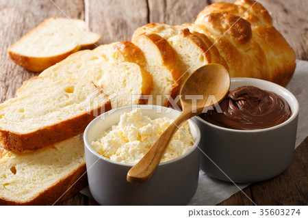 brioche bread and mascarpone cheese 35603274