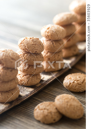 Amaretti cookies Amaretti cookies 35603929
