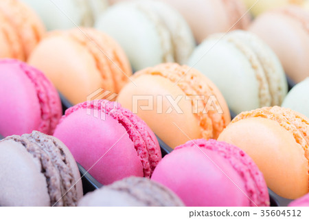Colorful french macaroon cake in the box. 35604512
