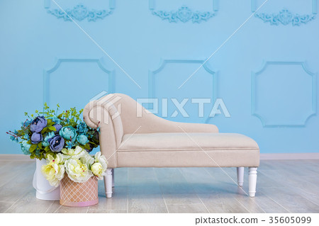 Studio interier decoration with flowers  35605099
