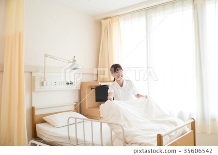 Hospital room nurse bed caregiver medical nurse 35606542