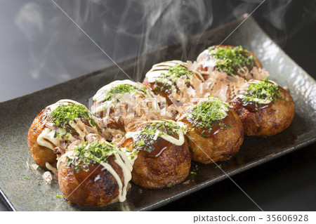 Octopus grilled with raised goose 35606928