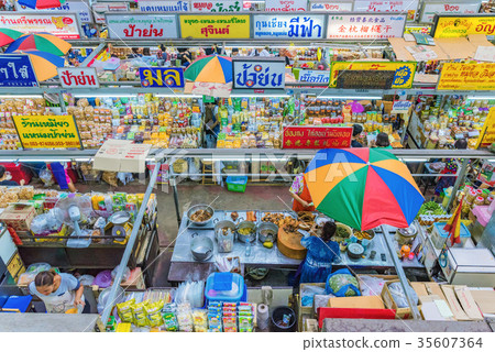 Warorot Market in Chiang Mai 35607364