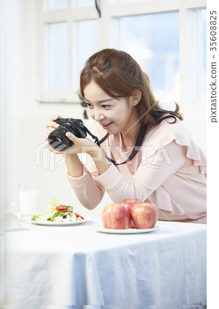 Young woman, life, digital camera, photography 35608825