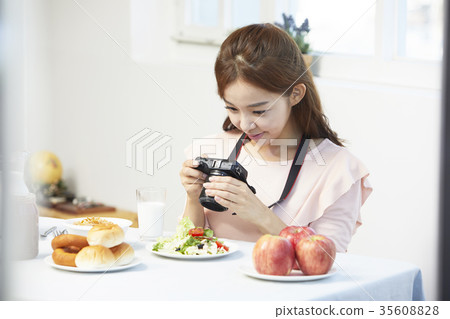 Young woman, life, digital camera, photography 35608828