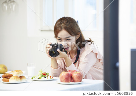 Young woman, life, digital camera, photography 35608856