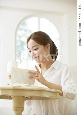 年輕女子，休閒，閱讀 35609150