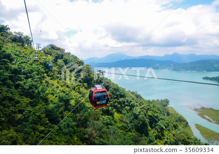 Sun Moon Lake, Wheelbarrow, Taiwan Sun Moon Lake, Wheelbarrow, Taiwan 35609334