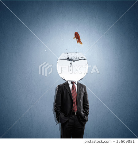 Man with aquarium on head 35609881