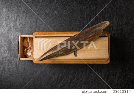 Full-blown dried bonito (Makurazaki) dried bonito (katsuobushi) sliced dried bonito Full-blown dried bonito (Makurazaki) dried bonito (katsuobushi) sliced dried bonito 35610514