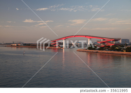 Nakanoshima Ohashi在黃昏 35611995