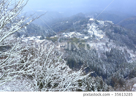 Yoshino mountain snow scene Yoshino mountain snow scene 35613285