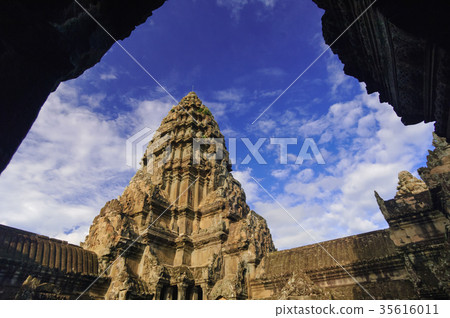 Angkor Wat Central Tower 35616011
