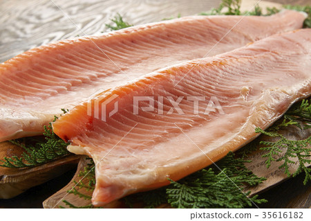 鱒魚三文魚 鱒魚三文魚 35616182