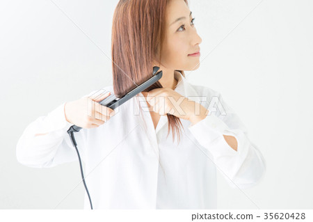使用抹子的女性 使用抹子的女性 35620428