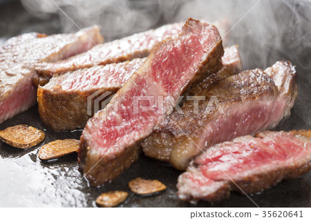 烤牛排肉 烤牛排肉 35620641