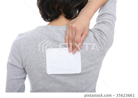 I put a disposable warmer between the scapula 35623661