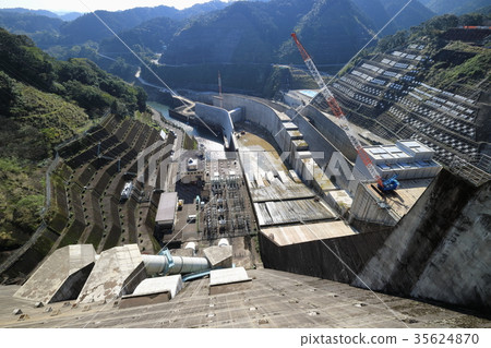 鶴田大壩（重建工程） 35624870