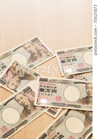 Money Money 35625873