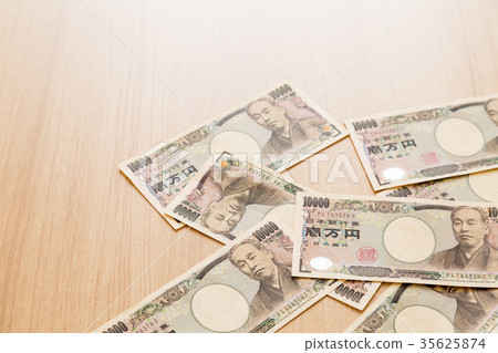 Money Money 35625874