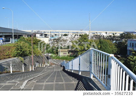 Stairway in front of the Kotama Ohashi area beauty tree JCT direction Stairway in front of the Kotama Ohashi area beauty tree JCT direction 35627210