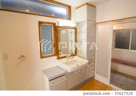 Washroom and bathroom Washroom and bathroom 35627328
