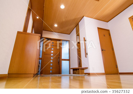 Open door Open door 35627332