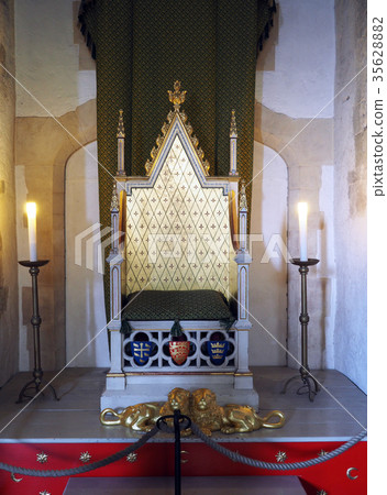 Tower of London (throne) Tower of London (throne) 35628882